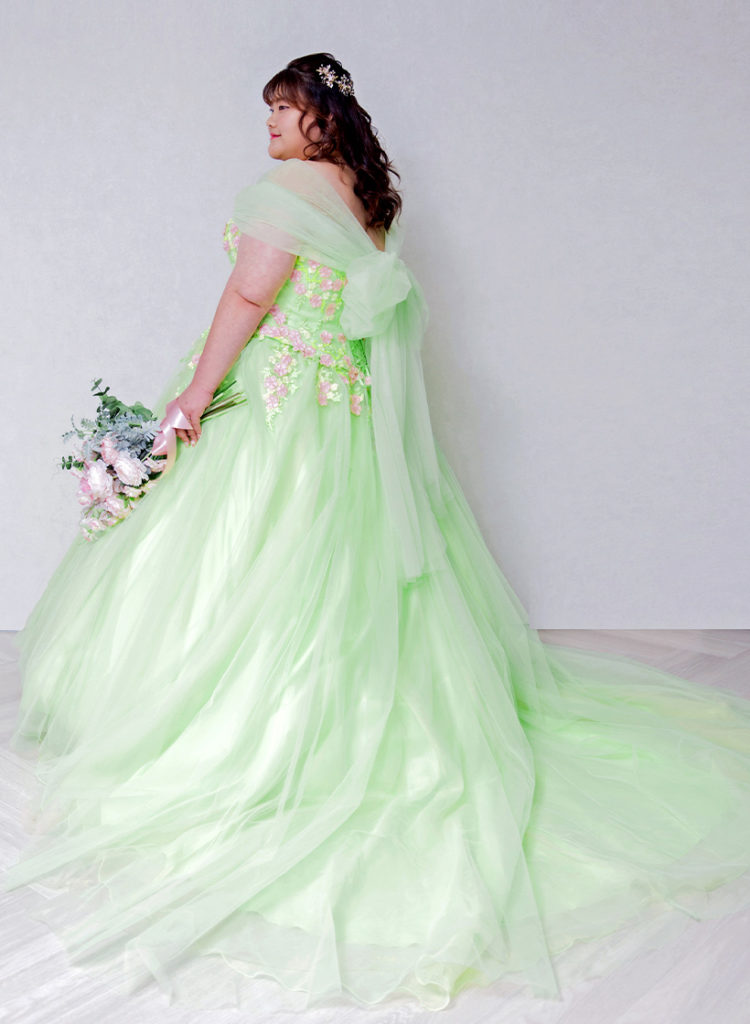 ドレス：グリーン